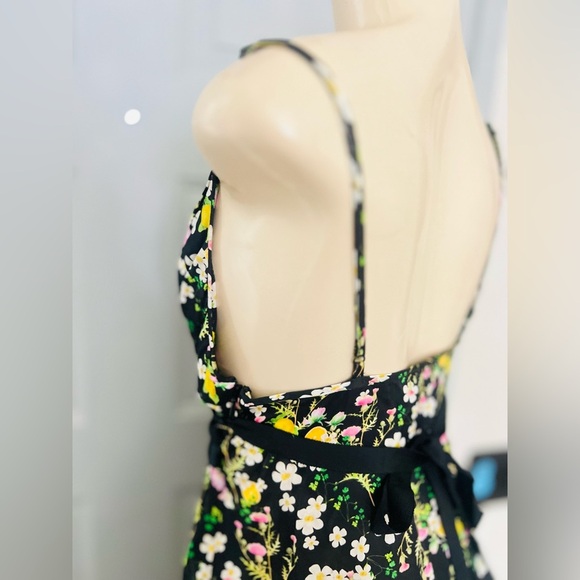 Cynthia Rowley Capri Dress -Black floral size 8 New - Picture 9 of 14